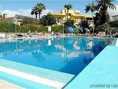 O7 Tenerife Szálloda